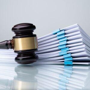 Revisión y Análisis de Documentos Legales